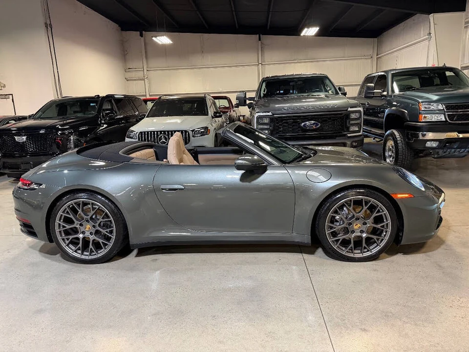 2023 Porsche 992 Carrera - Image 20 of 31
