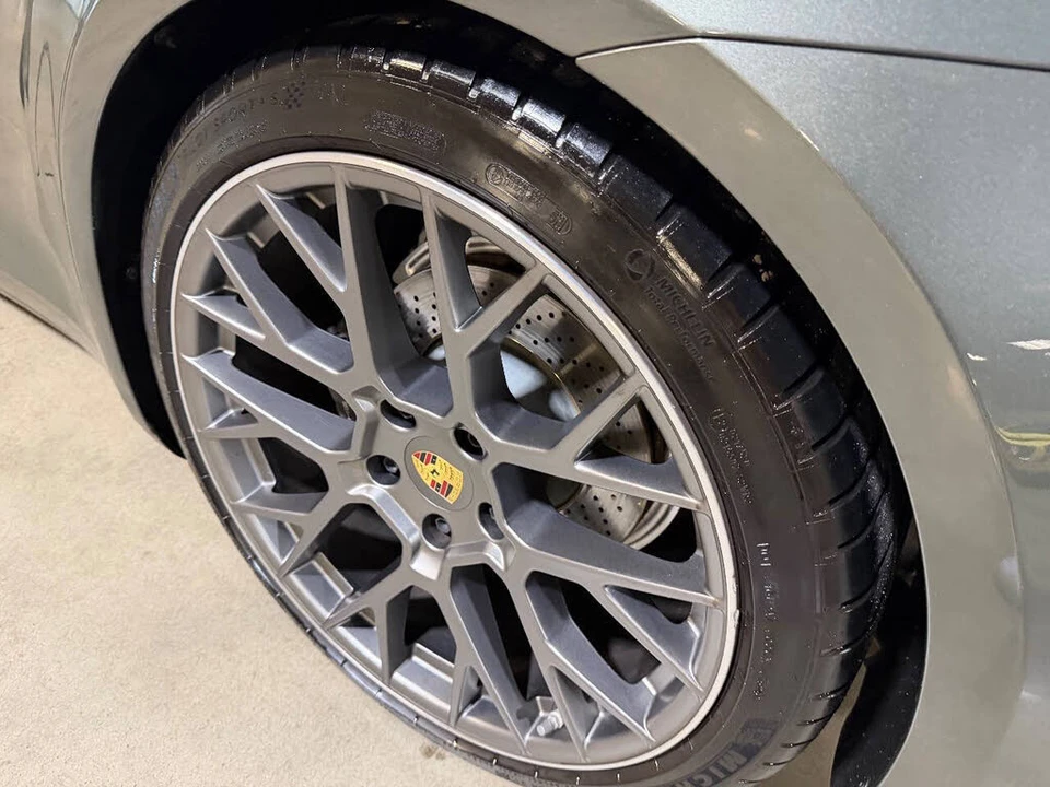 2023 Porsche 992 Carrera - Image 16 of 31