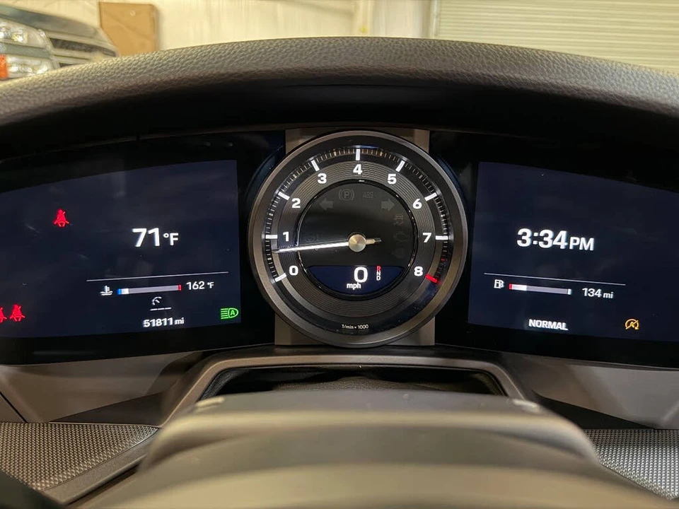 2023 Porsche 992 Carrera - Image 11 of 31