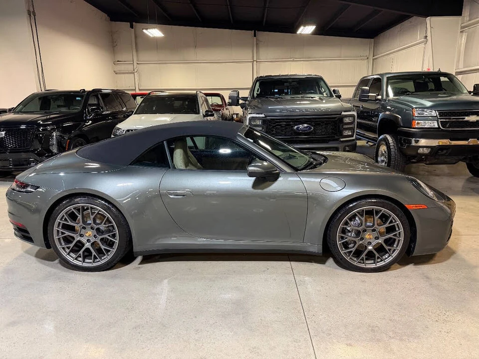 2023 Porsche 992 Carrera - Image 8 of 31