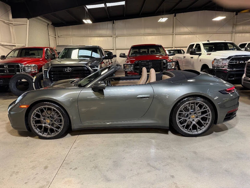2023 Porsche 992 Carrera - Image 7 of 31