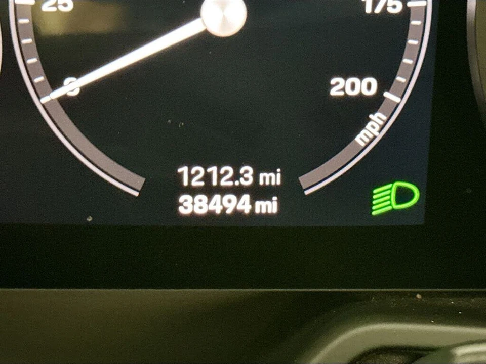 2023 Porsche 992 Carrera - Image 14 of 28