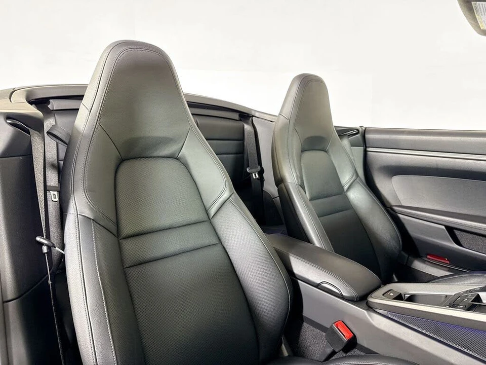 2023 Porsche 992 Carrera - Image 18 of 28