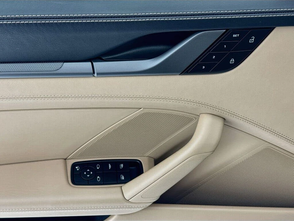 2023 Porsche 992 Carrera - Image 11 of 31