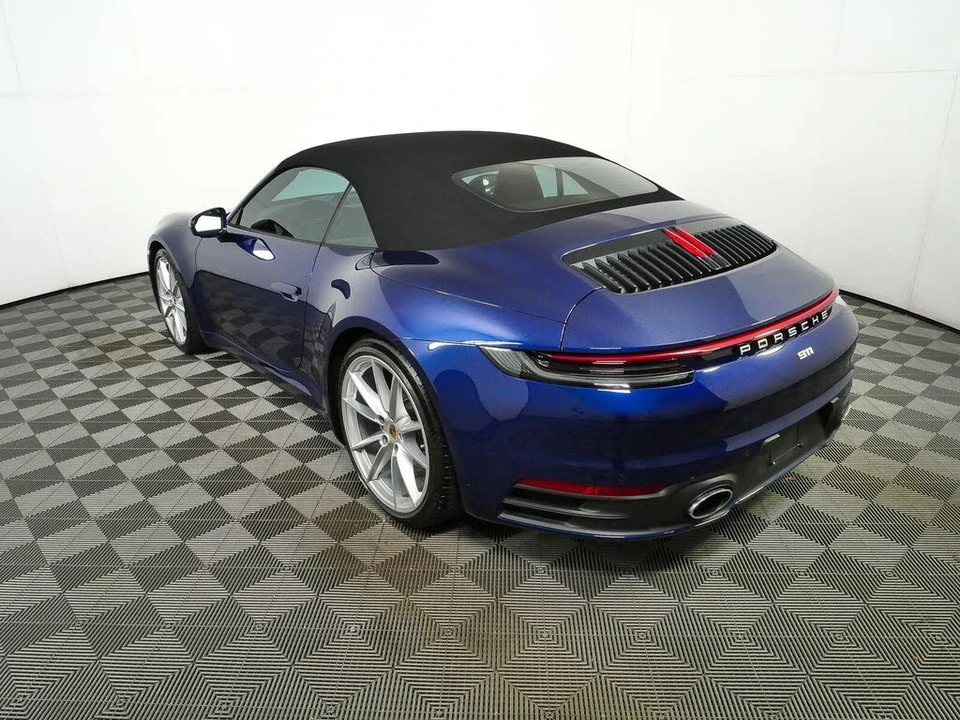 2023 Porsche 992 Carrera - Image 3 of 31