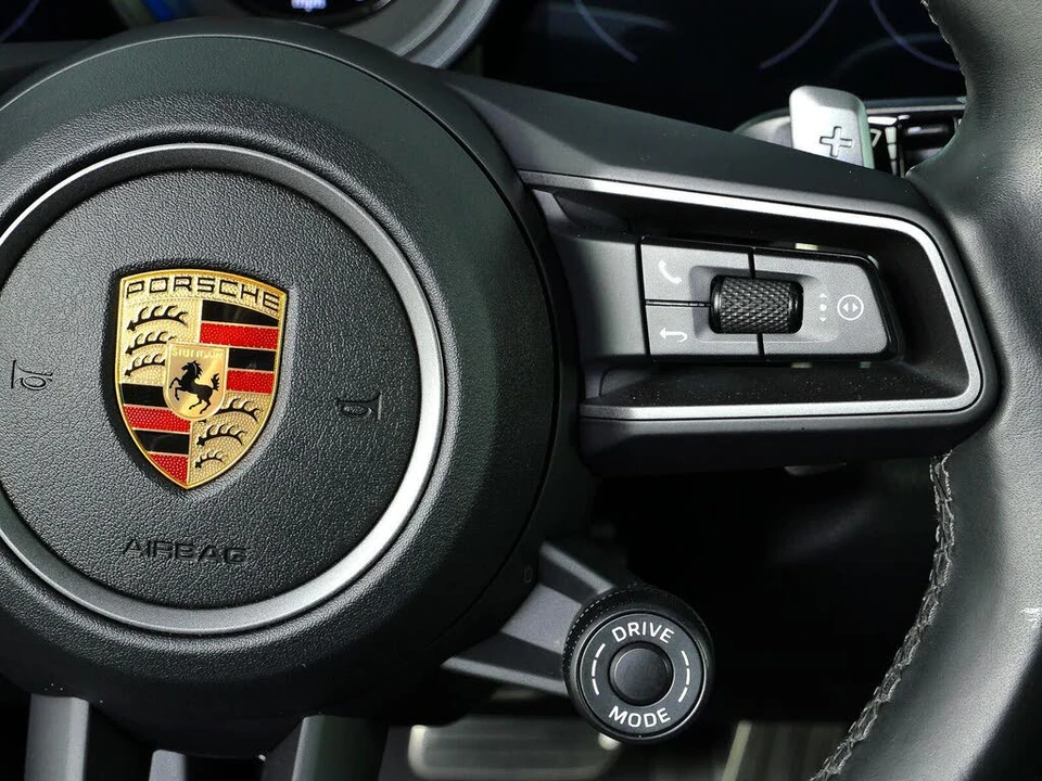 2023 Porsche 992 Carrera - Image 11 of 31