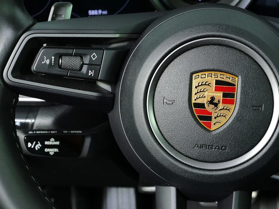 2023 Porsche 992 Carrera - Image 10 of 31