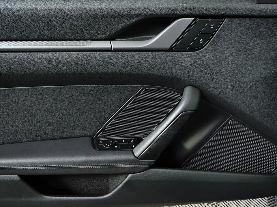 2023 Porsche 992 Carrera - Image 6 of 31