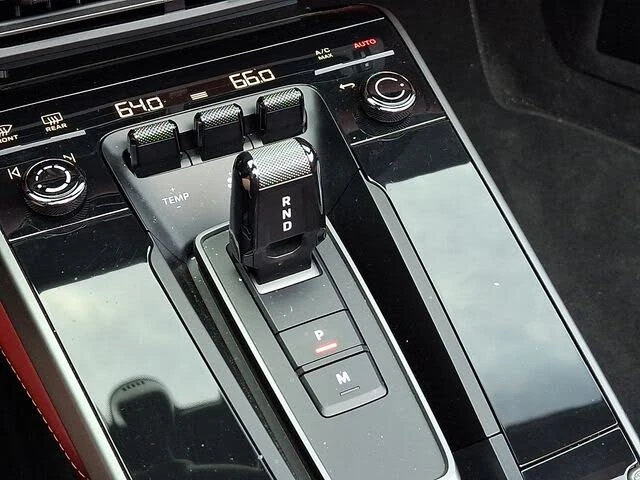 2023 Porsche 992 Carrera - Image 18 of 31