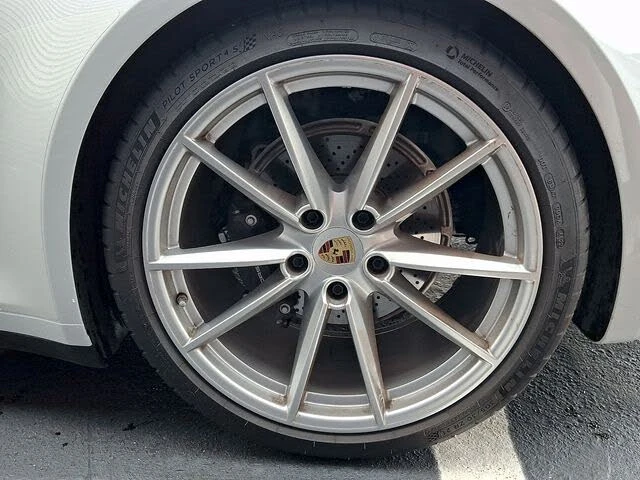 2023 Porsche 992 Carrera - Image 14 of 31