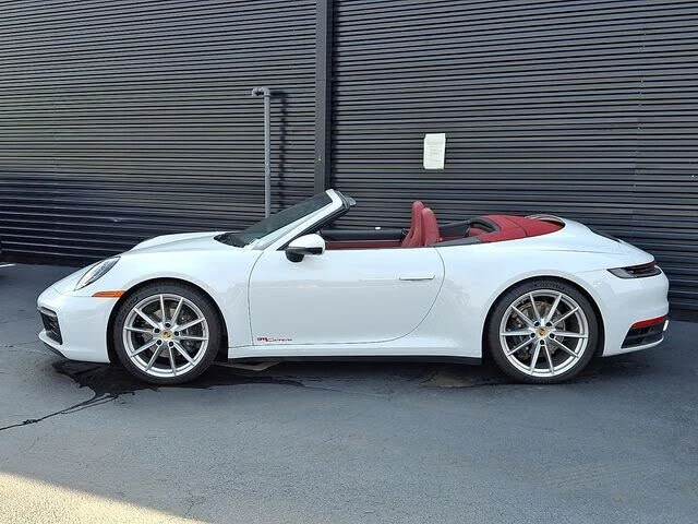 2023 Porsche 992 Carrera - Image 2 of 31