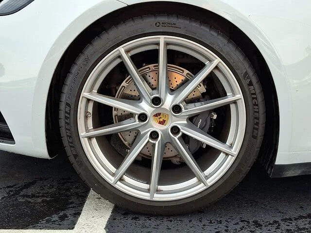 2023 Porsche 992 Carrera - Image 13 of 31
