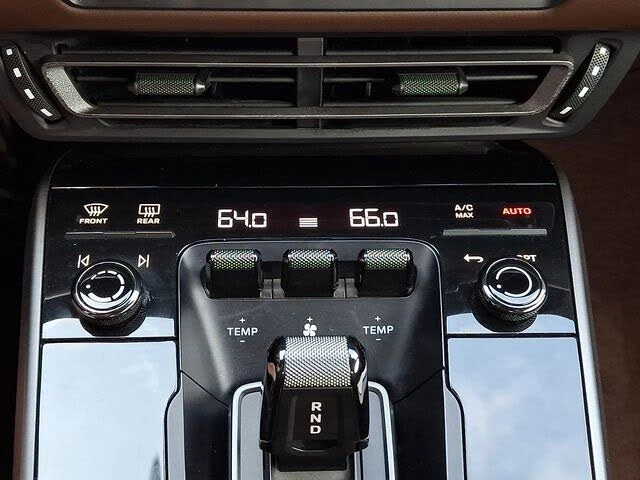 2023 Porsche 992 Carrera - Image 19 of 31
