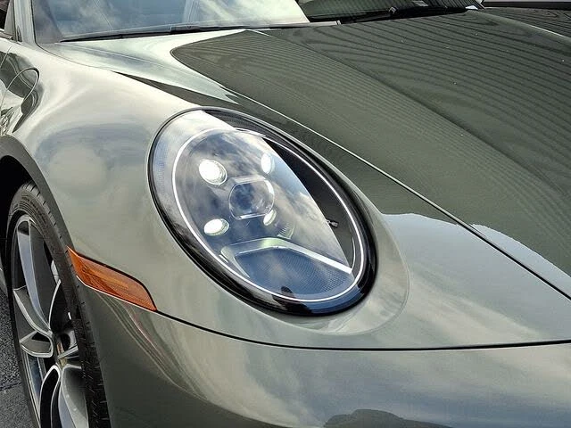 2023 Porsche 992 Carrera - Image 11 of 31