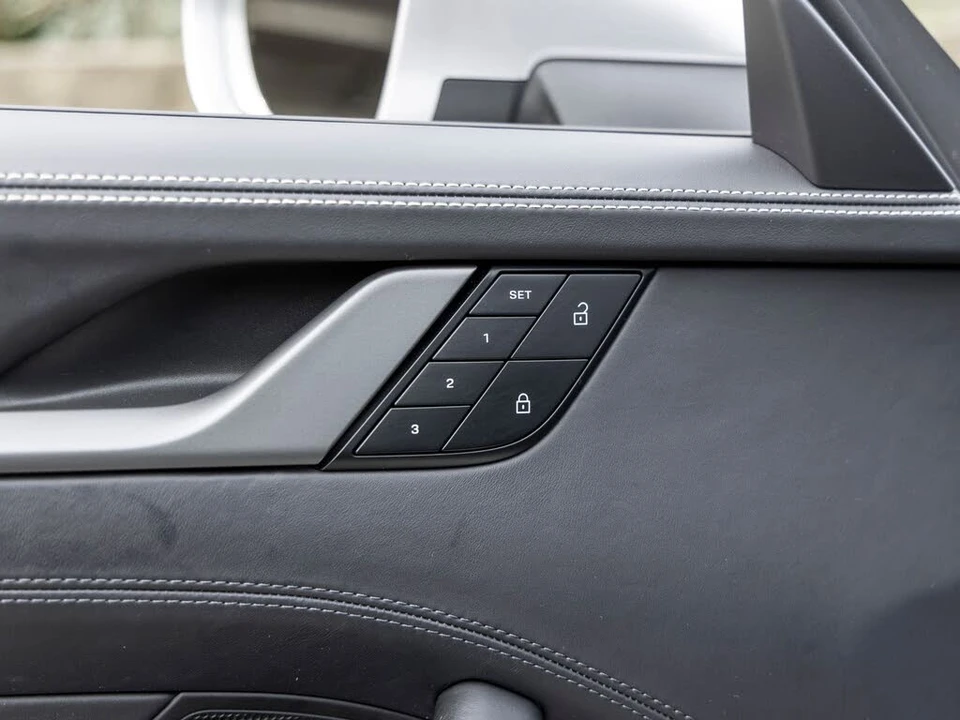 2023 Porsche 992 Carrera - Image 31 of 31