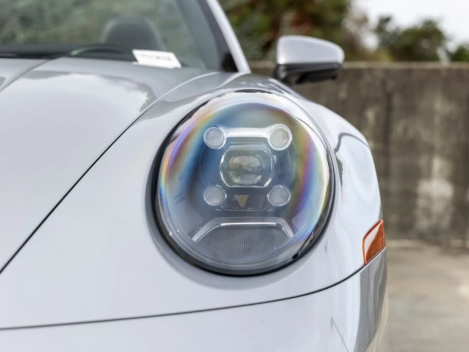 2023 Porsche 992 Carrera - Image 18 of 31