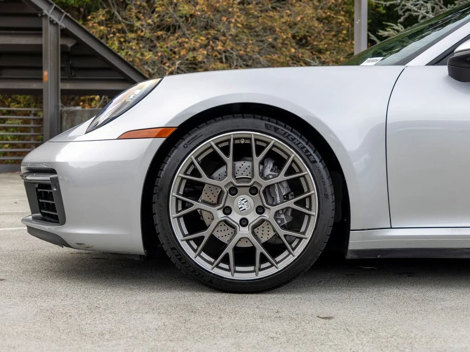 2023 Porsche 992 Carrera - Image 13 of 31