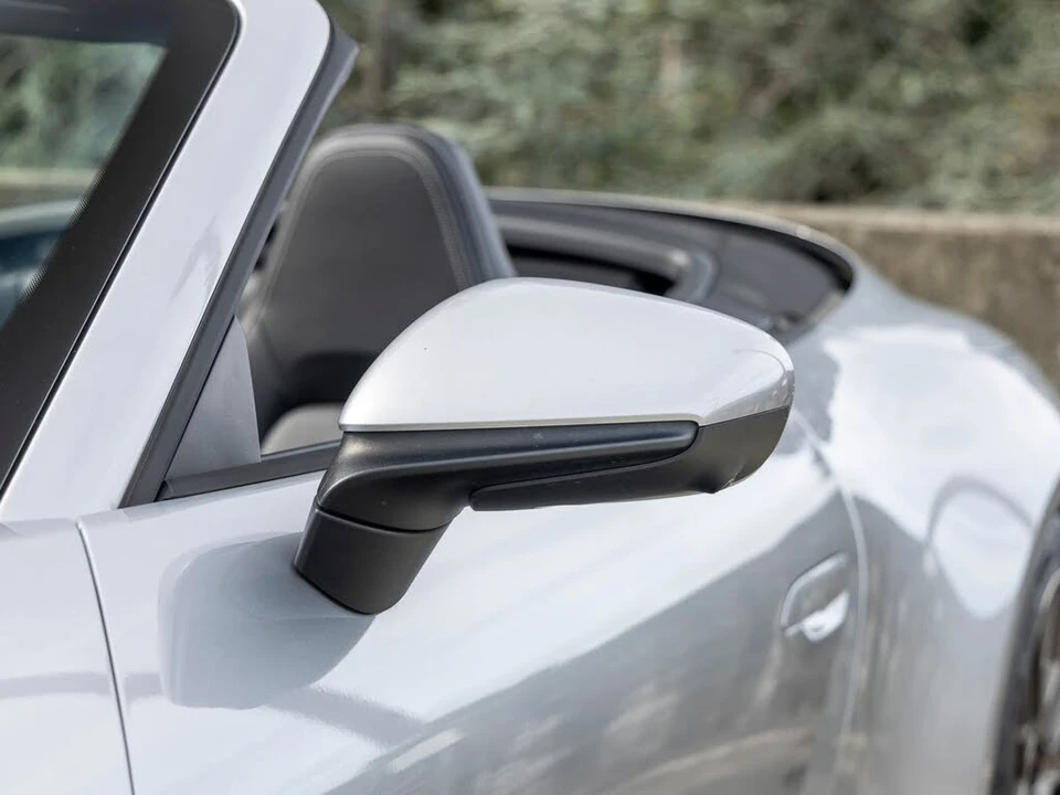 2023 Porsche 992 Carrera - Image 19 of 31