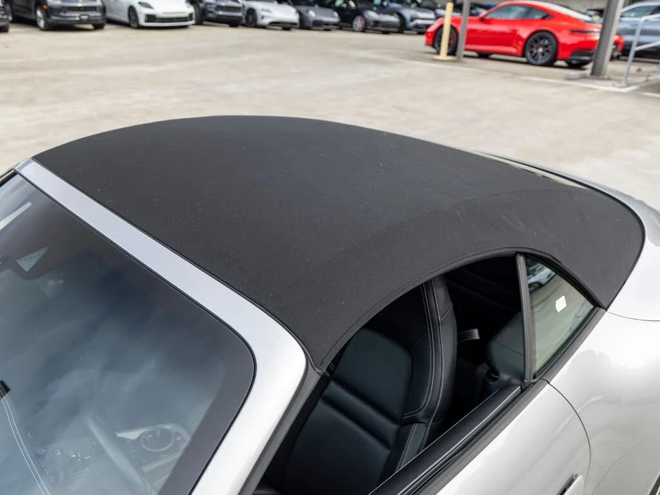 2023 Porsche 992 Carrera - Image 28 of 31