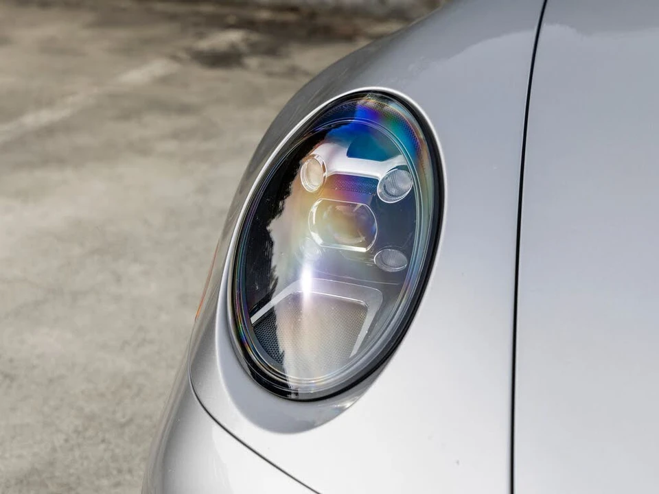2023 Porsche 992 Carrera - Image 14 of 31