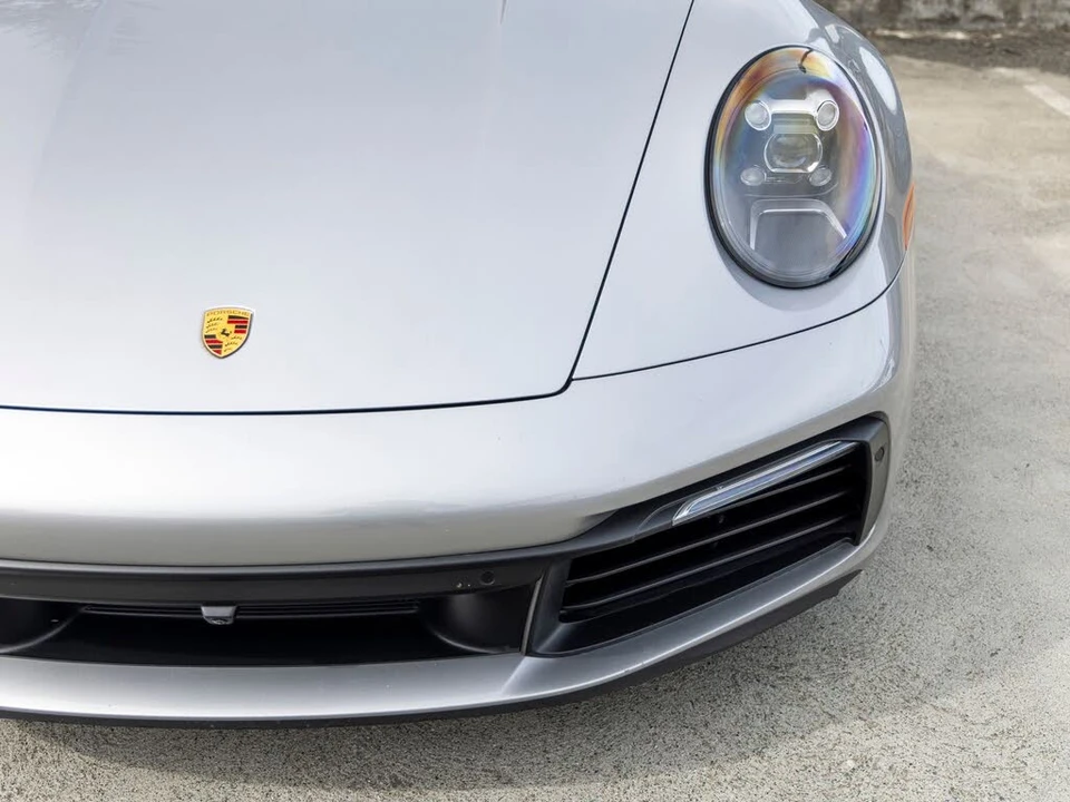 2023 Porsche 992 Carrera - Image 17 of 31