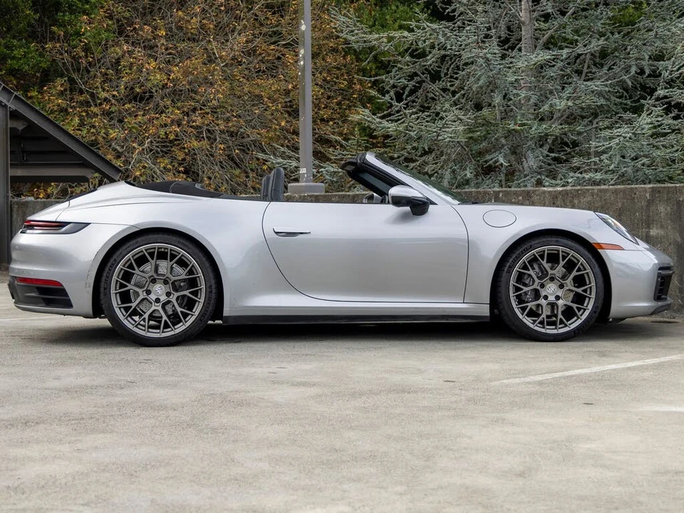 2023 Porsche 992 Carrera - Image 12 of 31