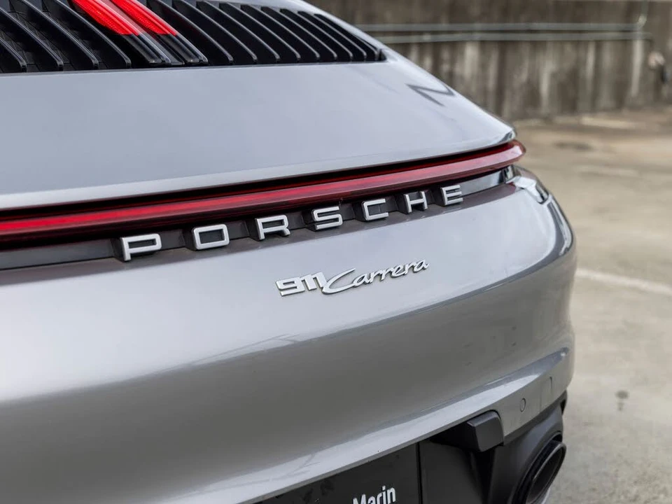 2023 Porsche 992 Carrera - Image 23 of 31