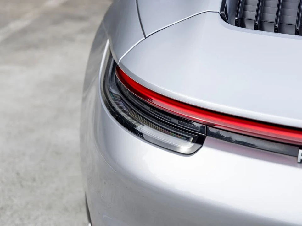2023 Porsche 992 Carrera - Image 21 of 31