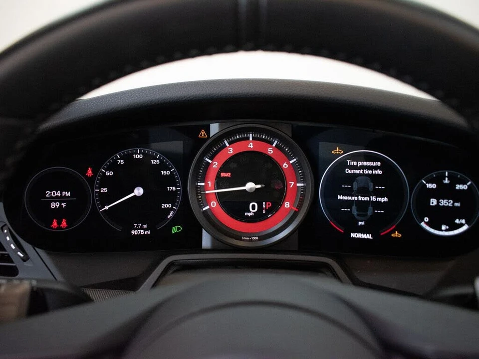 2023 Porsche 992 Carrera - Image 25 of 31
