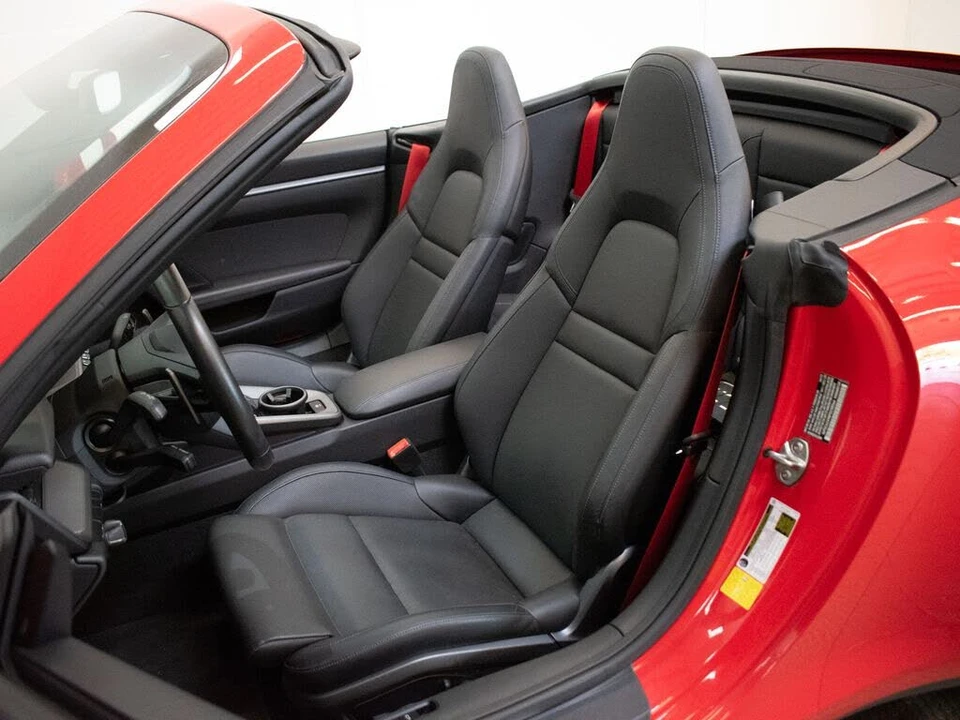 2023 Porsche 992 Carrera - Image 5 of 31
