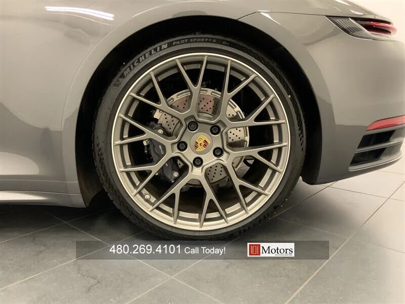 2023 Porsche 992 Carrera - Image 22 of 31