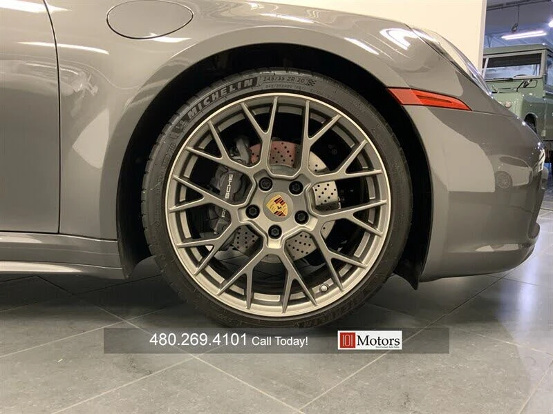 2023 Porsche 992 Carrera - Image 24 of 31