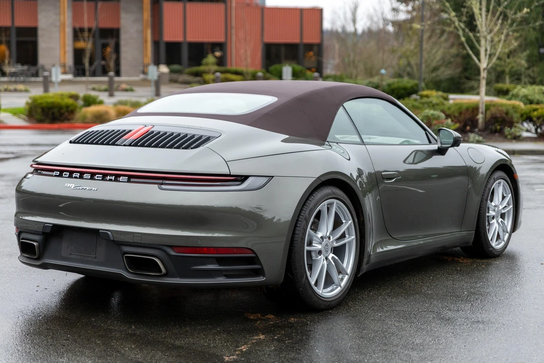 2023 Porsche 992 Carrera - Image 15 of 31
