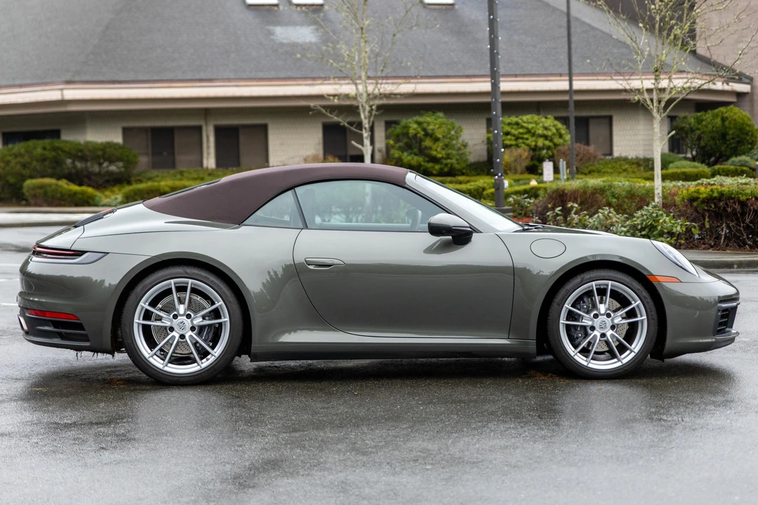 2023 Porsche 992 Carrera - Image 16 of 31