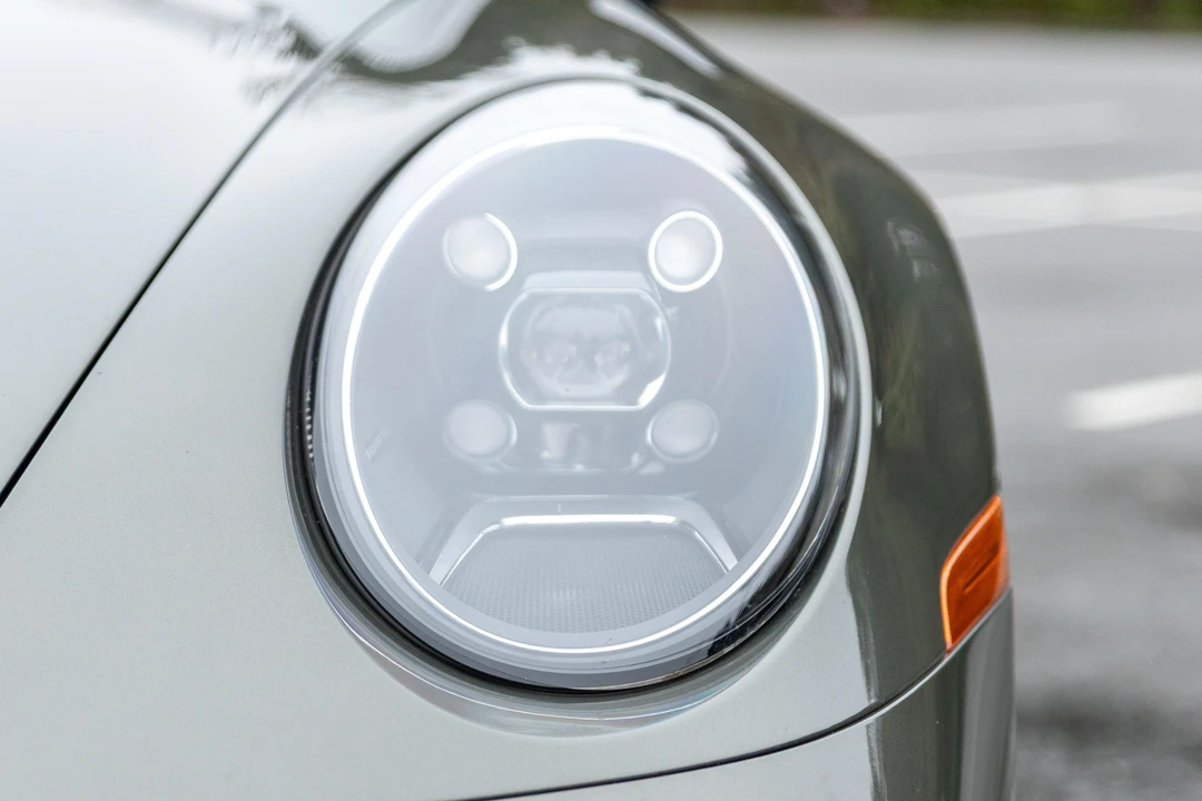 2023 Porsche 992 Carrera - Image 23 of 31