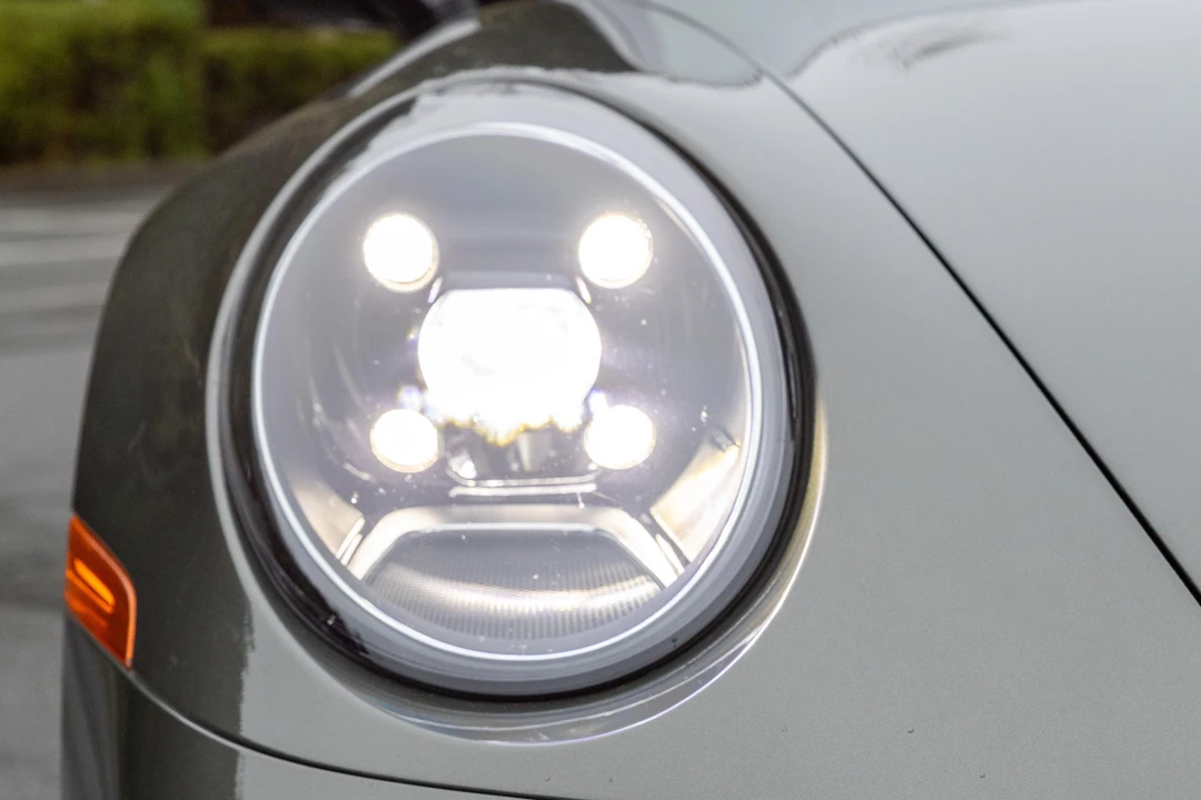 2023 Porsche 992 Carrera - Image 20 of 31