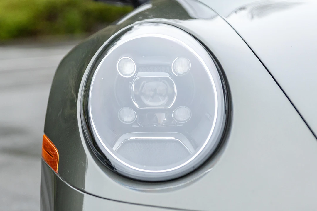 2023 Porsche 992 Carrera - Image 19 of 31