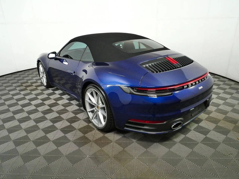 2023 Porsche 992 Carrera - Image 3 of 5