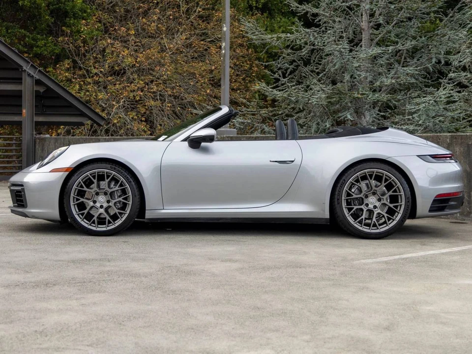 2023 Porsche 992 Carrera - Image 2 of 5