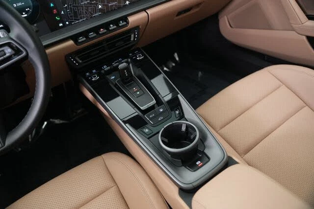 2023 Porsche 992 Carrera - Image 27 of 31