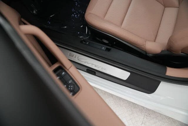 2023 Porsche 992 Carrera - Image 18 of 31