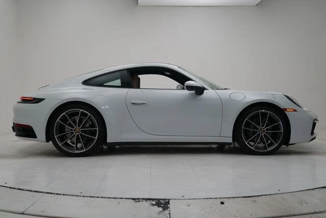 2023 Porsche 992 Carrera - Image 21 of 31