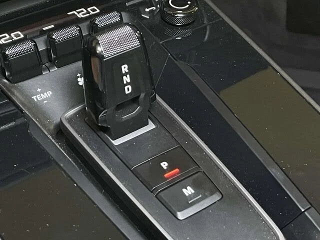 2023 Porsche 992 Carrera - Image 27 of 31