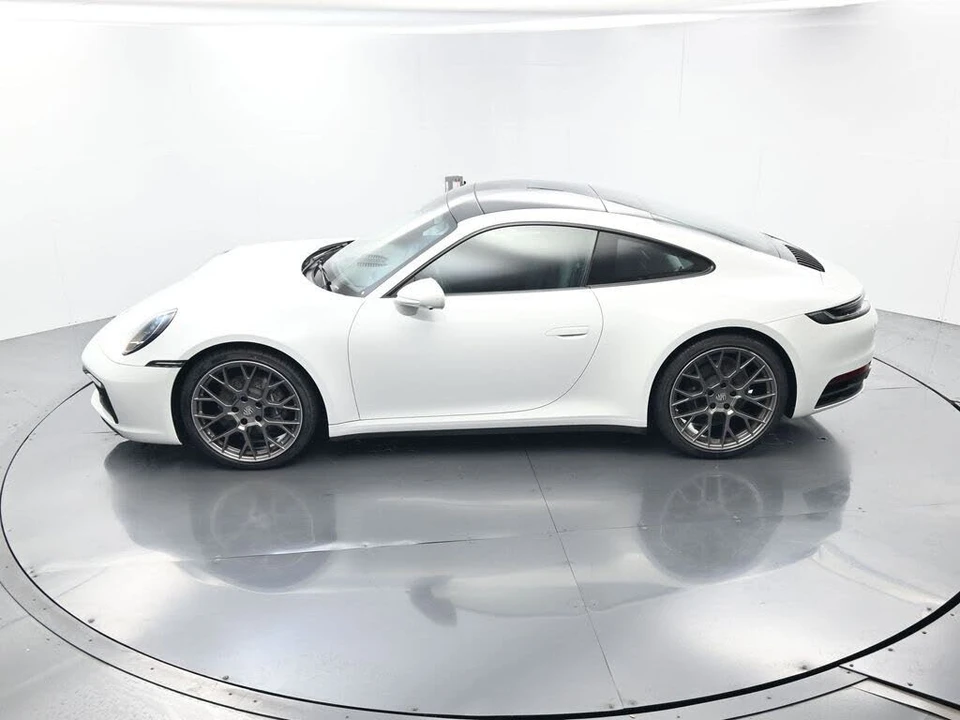 2023 Porsche 992 Carrera - Image 30 of 31
