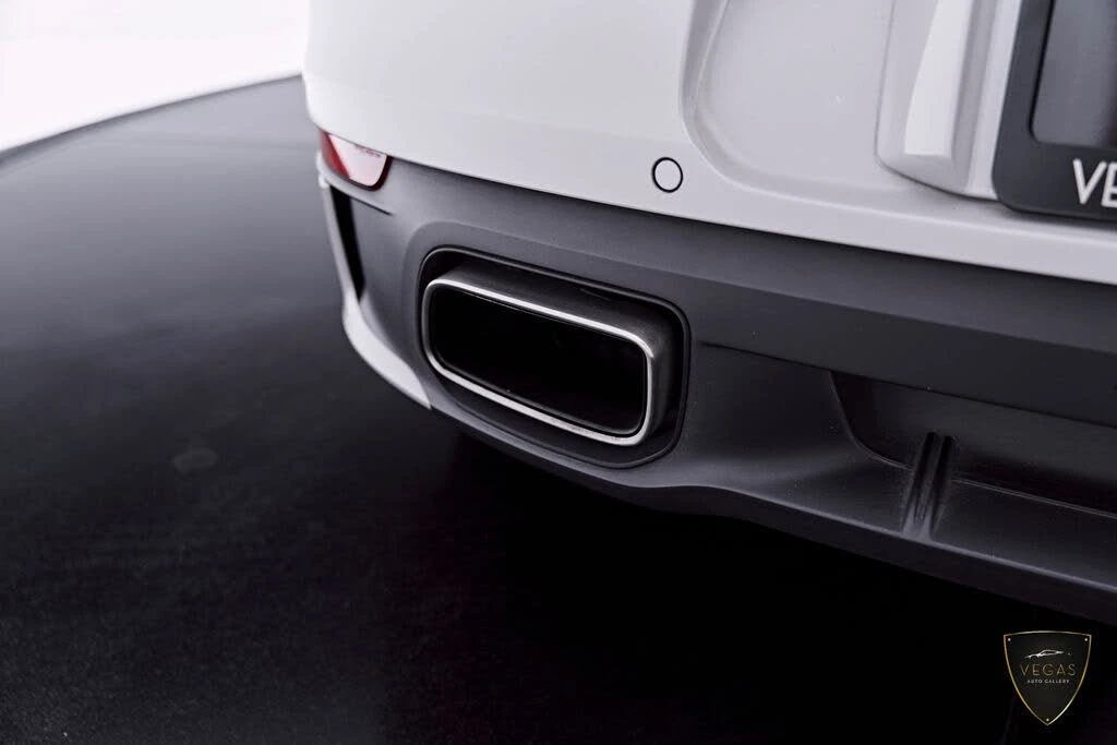 2023 Porsche 992 Carrera - Image 25 of 31