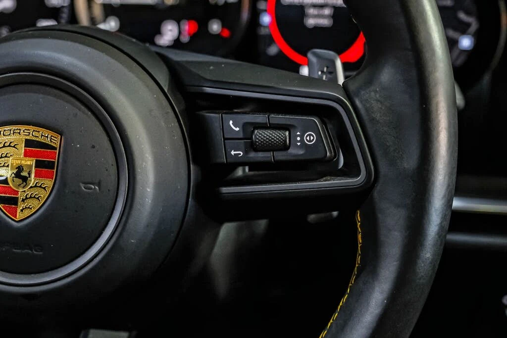 2023 Porsche 992 Carrera - Image 23 of 31
