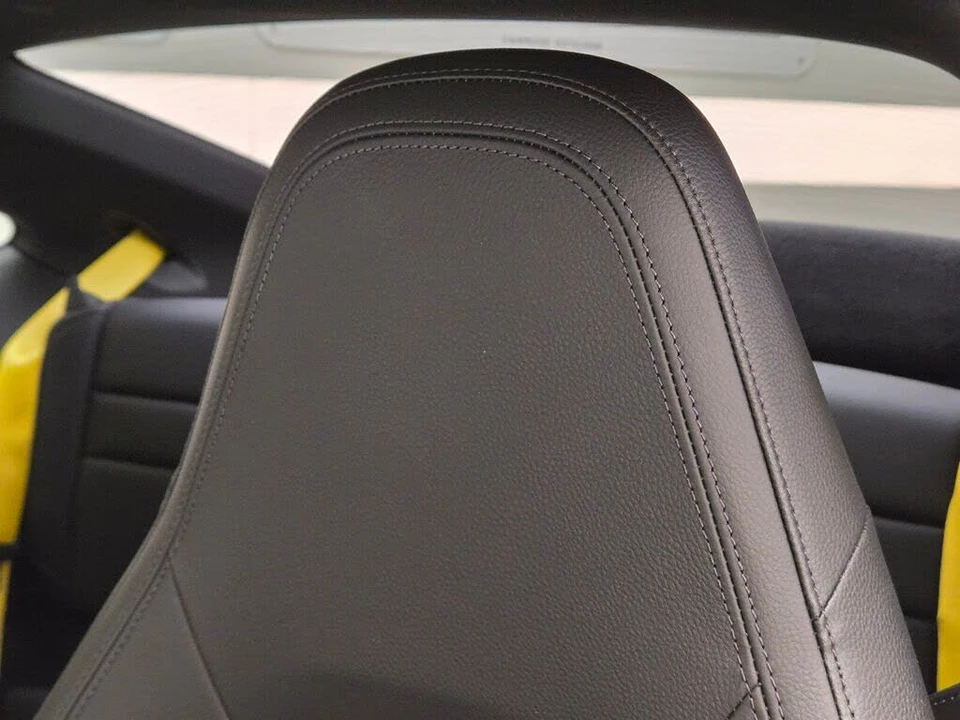 2023 Porsche 992 Carrera - Image 29 of 31