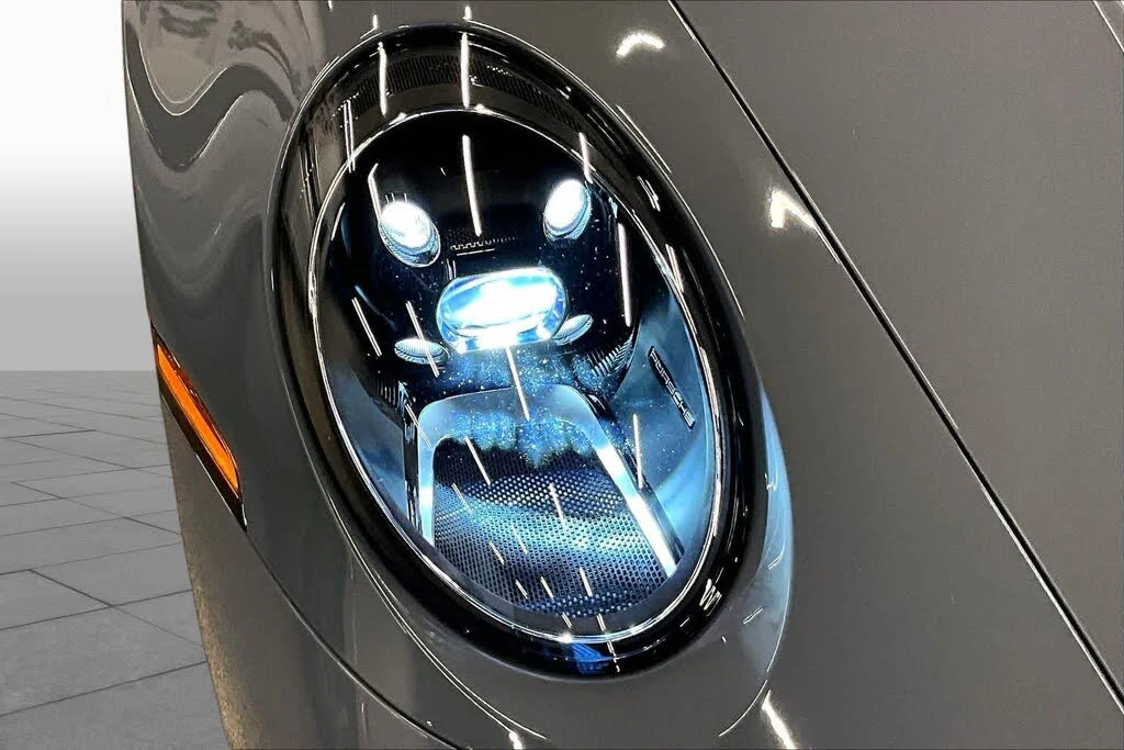 2023 Porsche 992 Carrera - Image 28 of 31