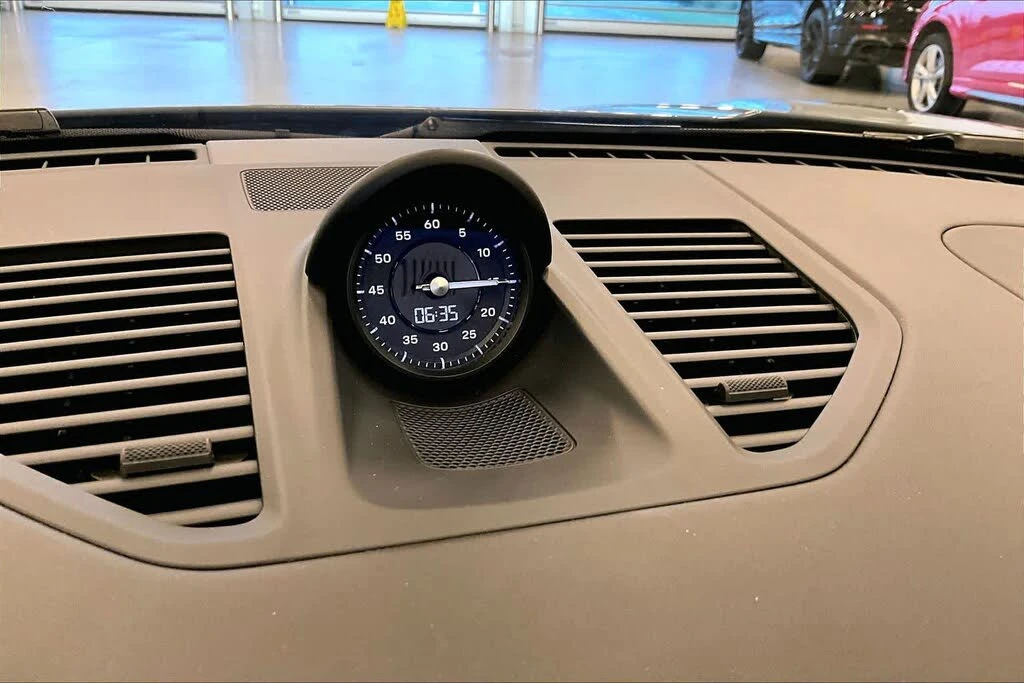 2023 Porsche 992 Carrera - Image 26 of 31