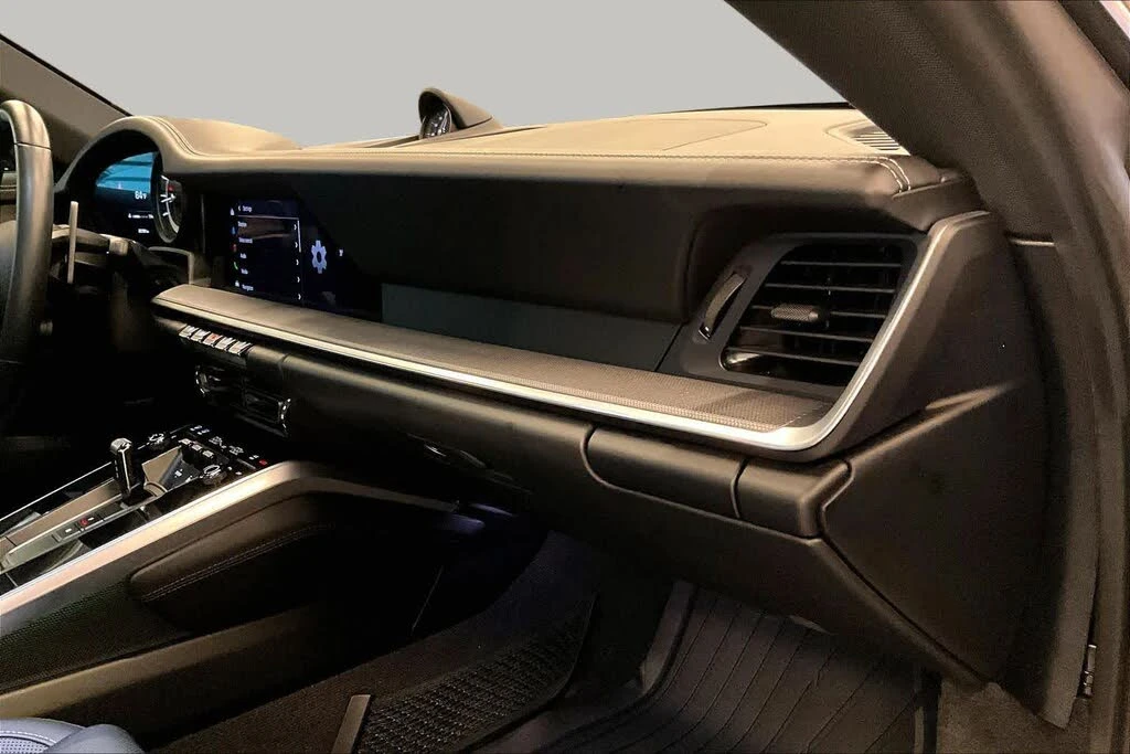 2023 Porsche 992 Carrera - Image 17 of 31